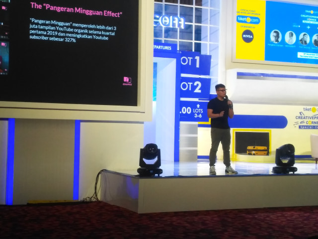 Pangeran Siahaan saat menjadi pembicara Creativepreneur di Yogyakarta akhir pekan lalu. Foto oleh : Widi Erha