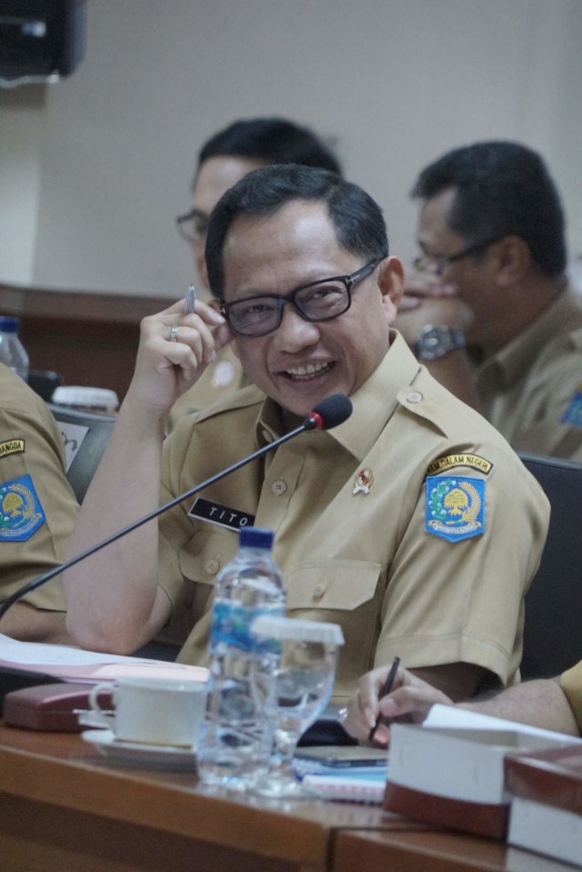 Menteri Dalam Negeri RI Tito karnavian saat melakukan rapat bersama dengan Komite 1 DPD RI. Foto: Helmi Afandi Abdullah/kumparan