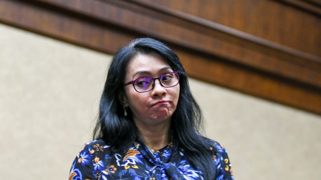 Bupati Kepulauan Talaud, Sri Wahyumi Maria Manalip saat menjalani sidang tuntutan di Pengadilan Tipikor, Jakarta, Senin (18/11/2019).
 Foto: ANTARA FOTO/Galih Pradipta