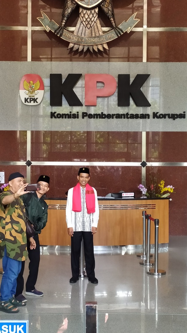 Ustaz Abdul Somad mengisi kajian dan tausiah di KPK.
Foto: Maulana Ramadhan/kumparan