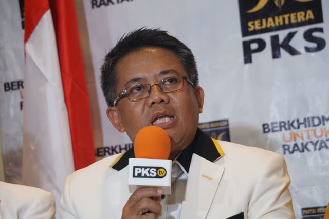 Presiden PKS Sohibul Iman saat jumpa pers di DPP PKS, Jakarta, Selasa (19/11). Foto: Fanny Kusumawardhani/kumparan