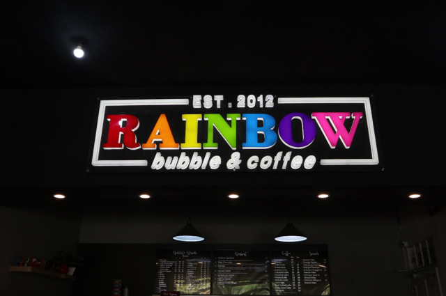 Who doesn’t know this popular drink called bubble tea? | Photo by Karja/Nadya