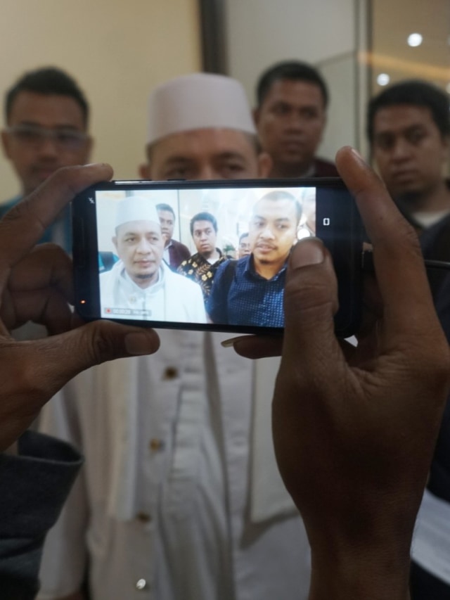 Perwakilan FPI saat melaporkan Sukmawati Soekarnoputri ke Mabes Polri. Foto: Iqbal Firdaus/kumparan 