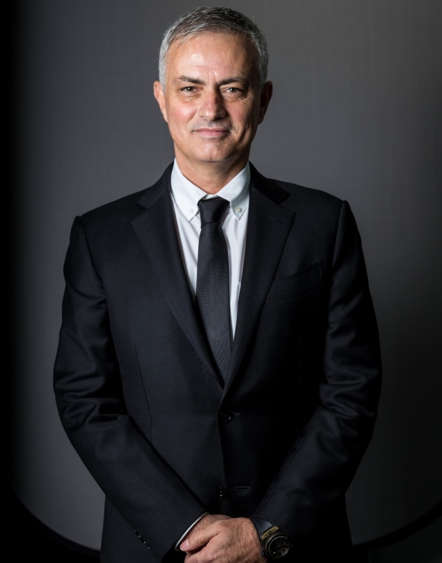 Jose Mourinho diresmikan sebagai pelatih Tottenham Hotspur. Foto: Dok. Tottenham Hotspur