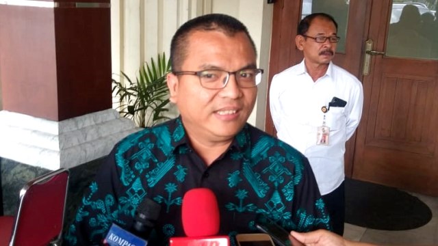 Denny Indrayana usai bertemu Menko Polhukam Mahfud MD. Foto: Fadjar Hadi/kumparan