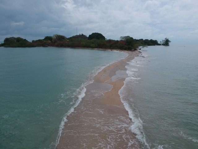 Pulau maspari yang berada dilokasi Kabupaten Ogan Komering Ilir provinsi Sumatera Selatan, Kamis (21/11) Foto: ary priyanto/Urban Id