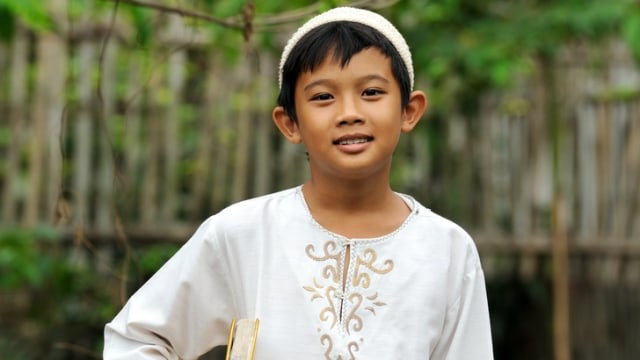 Ilustrasi anak laki-laki muslim. Foto: Shutterstock