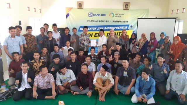 com-BRI gelar program Santripreneur untuk mendorong perekonomian negeri. Dok: BRI