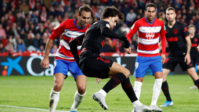Pertandingan La Liga antara Atletico Madrid dan Granada.  Foto: REUTERS/Jon Nazca