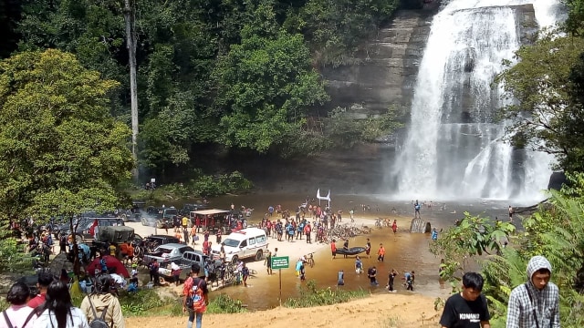 Air Terjun Riam Dait di Kabupaten Landak. Foto: Dok Hi!Pontianak 