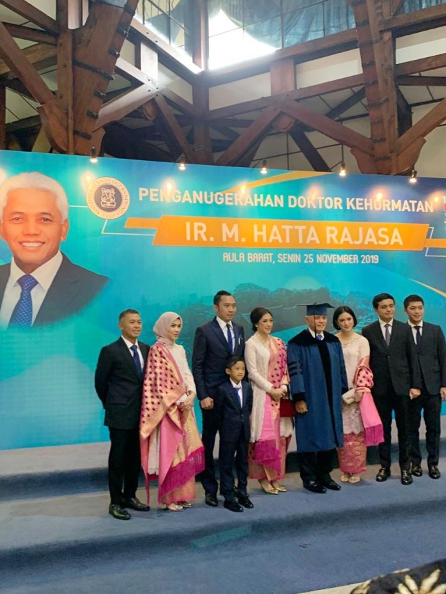 Penganugerahan Doktor Kehormatan untuk Hatta Rajasa. Foto: Dok. ITB