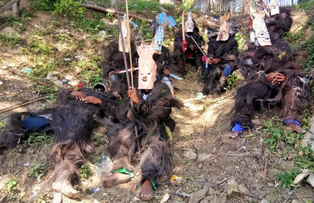 Peserta tarian Wala, foto: Istimewa