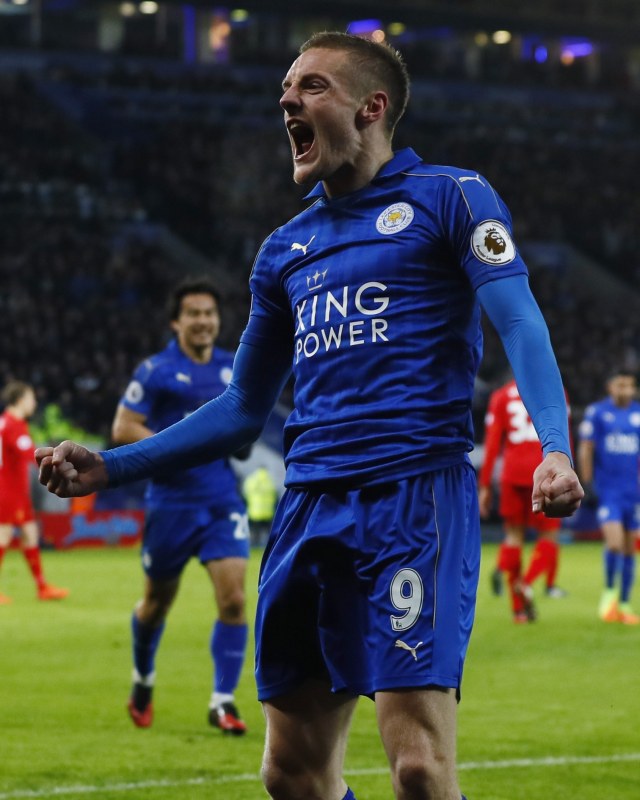 Jamie Vardy pada laga melawan Liverpool. Foto: Jason Cairnduff/Reuters