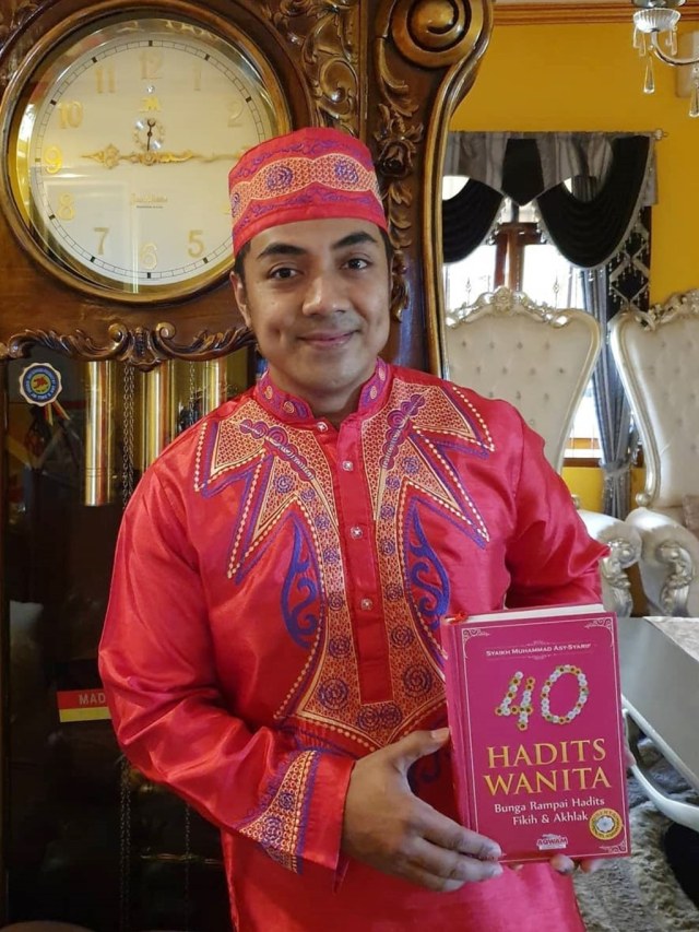 Ustad Riri Riza Indri Giana Panik saat Ustaz Riza Muhammad Tertahan Masuk ke Hong Kong ...