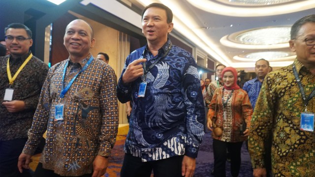 Komisaris utama pertamina Basuki Tjahaja Purnama (tengah) bersama di pertamina energy forum 2019. Foto: Irfan Adi Saputra/kumparan