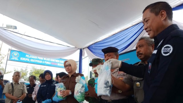 BNN Jatim Musnakan Sabu 5 kilogram jaringan Lapas. Foto:  Yuana Fatwalloh/kumparan