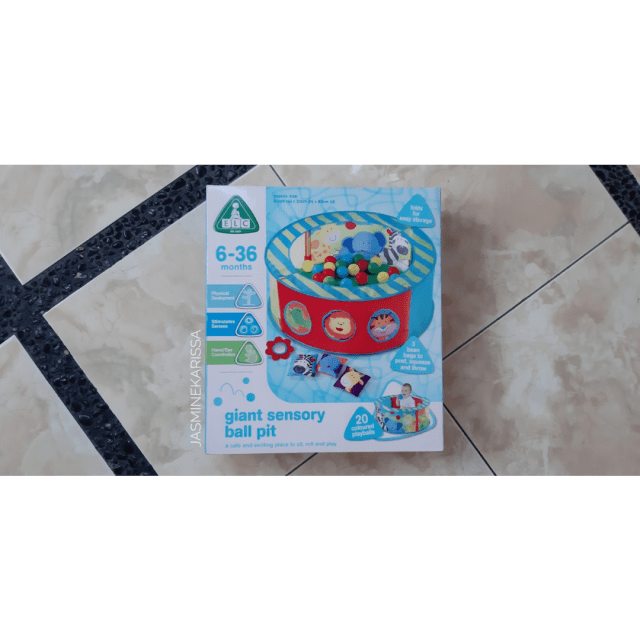 Review: ELC Giant Sensory Ball Pit