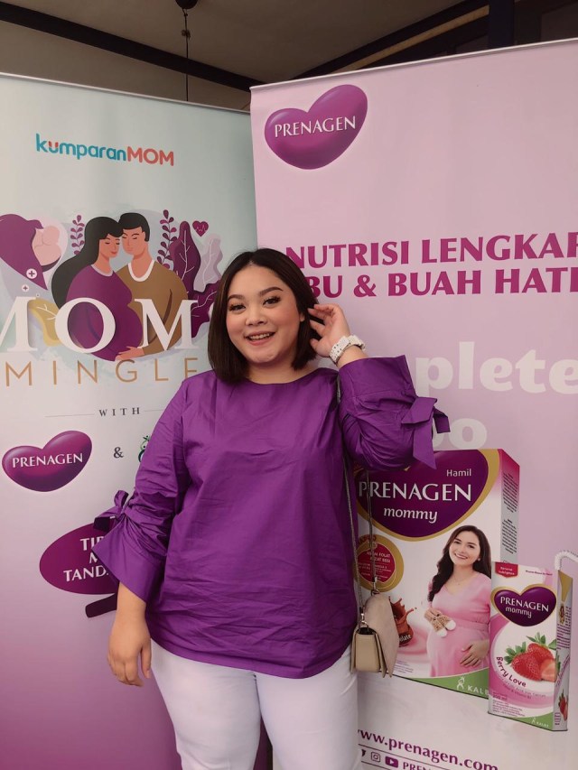 me, Al Dhiya. Saat menghadiri acara Moms Mingle