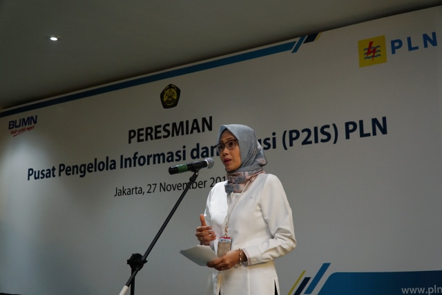 Plt Dirut PLN Sripeni Inten Cahyani saat meresmikan Pusat Pengelola Informasi dan Solusi (P2IS) di kantor PLN Pusat, Jakarta (27/11/2019). Foto: Jamal Ramadhan/kumparan