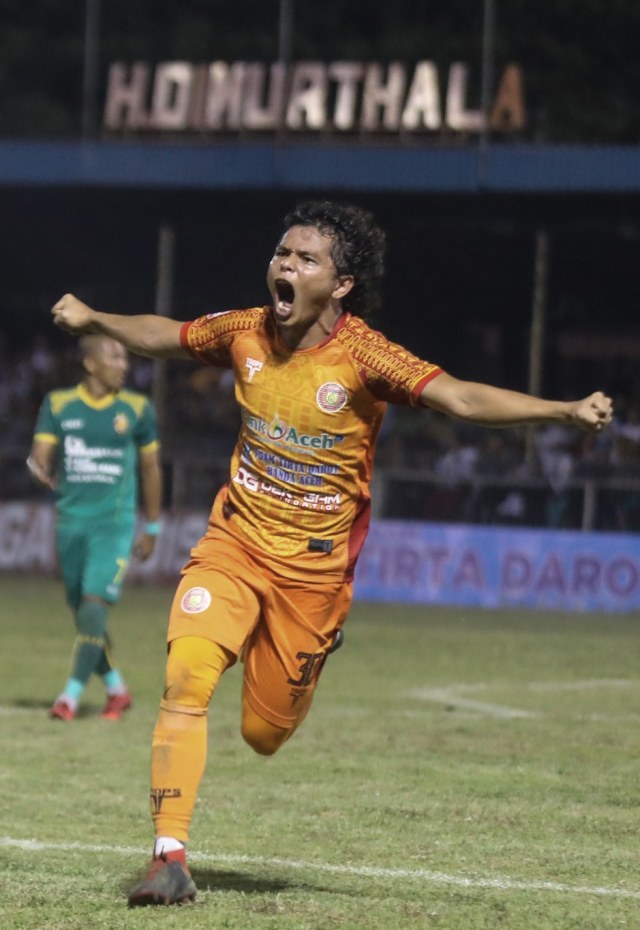 Luis Irsandi, pemain Persiraja di Liga 2 2019 saat bermain di Stadion H Dimurthala, Banda Aceh. Foto: Suparta/acehkini