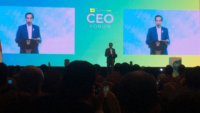Presiden RI Joko Widodo dalam acara Kompas 100 CEO Forum di Pacific Place, Mega Kuningan, Jakarta, Kamis (28/11). Foto: Nurul Nur Azizah/kumparan