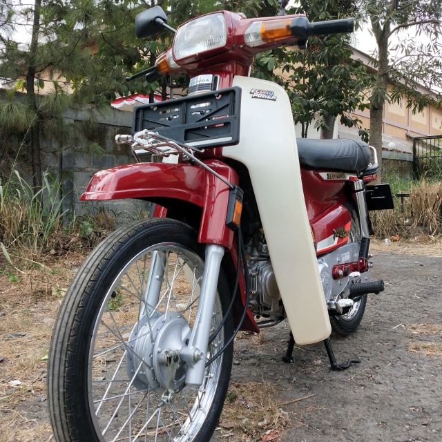 Honda Astrea Prima tahun 1990. Foto: Bagas  Putra Riyadhana