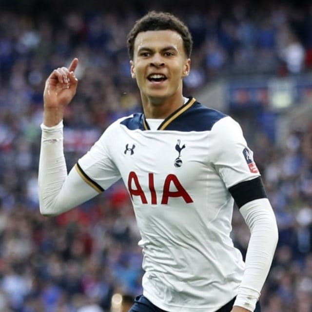 Dele Alli merayakan gol. Foto: Carl Recine/Reuters