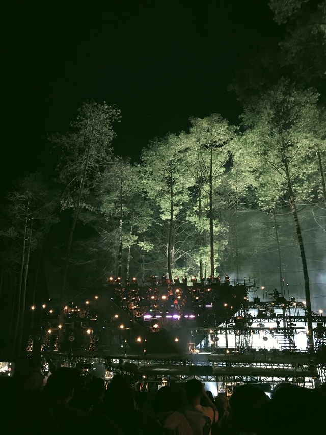 Panggung acara musik orkestra di Lembang, 2019.