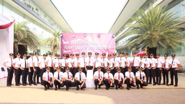 Lion Air Group mengukuhkan 97 awak pesawat di Perkantoran Lion Air Group, Lion Village, Balaraja. Foto: Dok. Lion Air 