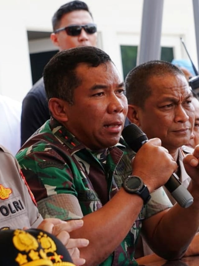 Pangdam Jaya Mayjen TNI Eko Margiyono saat konferensi pers terkait ledakan di Monas, Jakarta Pusat, Selasa (3/12). Foto: Jamal Ramadhan/kumparan