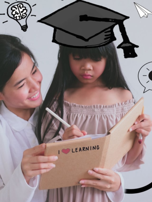 Ilustrasi ibu menemani anak belajar. Foto: Shutterstock