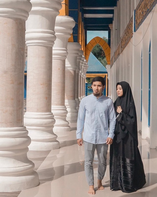 Lindswell Kwok dan suami, Achmad Hulaefi foto: instagram/lindswell_k