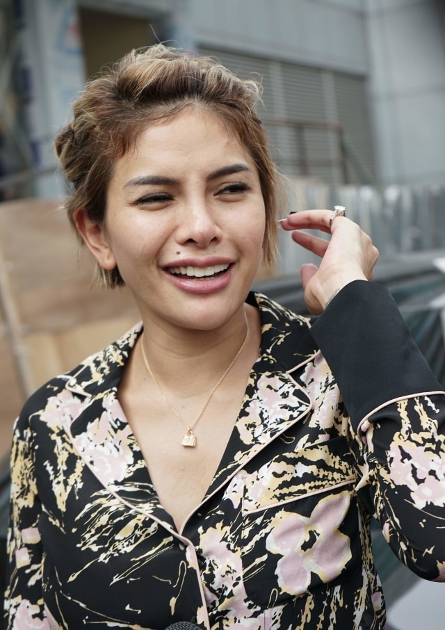 Artis Nikita Mirzani saat ditemui dikawasan Tendean, Jakarta, Rabu, (4/12). Foto: Ronny