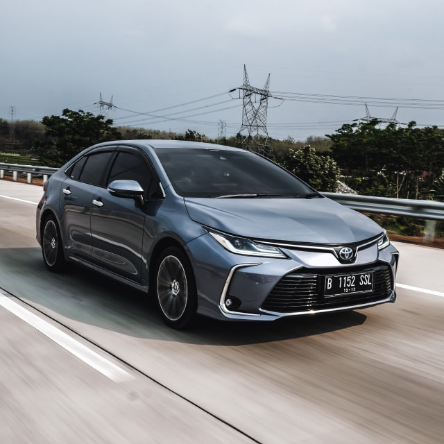 Toyota Corolla Altis Hybrid Foto: Bangkit Jaya Putra/kumparan
