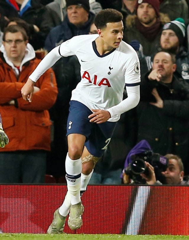 Dele Alli kena hukuman larangan tampil. Foto: Reuters/Andrew Yates