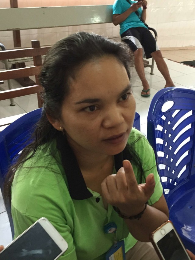 Eva Dermita (34) salah seorang karyawan korban keracunan di Sleman. Foto: Arfiansyah Panji Purnandaru/kumparan