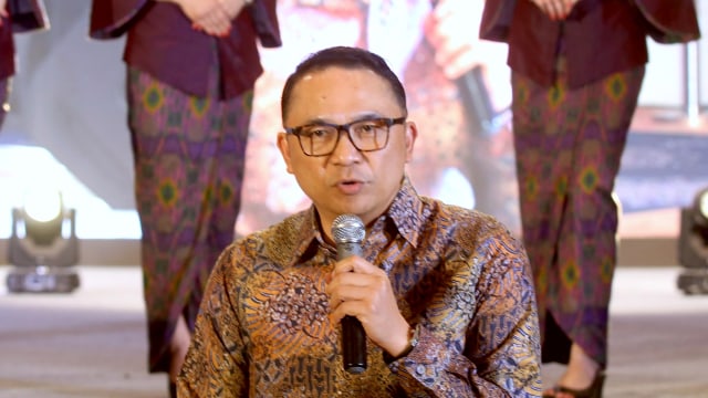 I Gusti Ngurah Askhara atau Ari Askhara. Foto: AFP/IBNU ANJAR