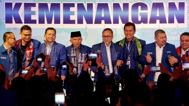 Ketum PAN Zulkifli Hasan dan Amien Rais membuka Rapat Kerja Nasional Partai Amanat Nasional Tahun 2019 di Millennium Hotel, Jakarta Pusat, Sabtu (7/12). Foto: Irfan Adi Saputra/kumparan