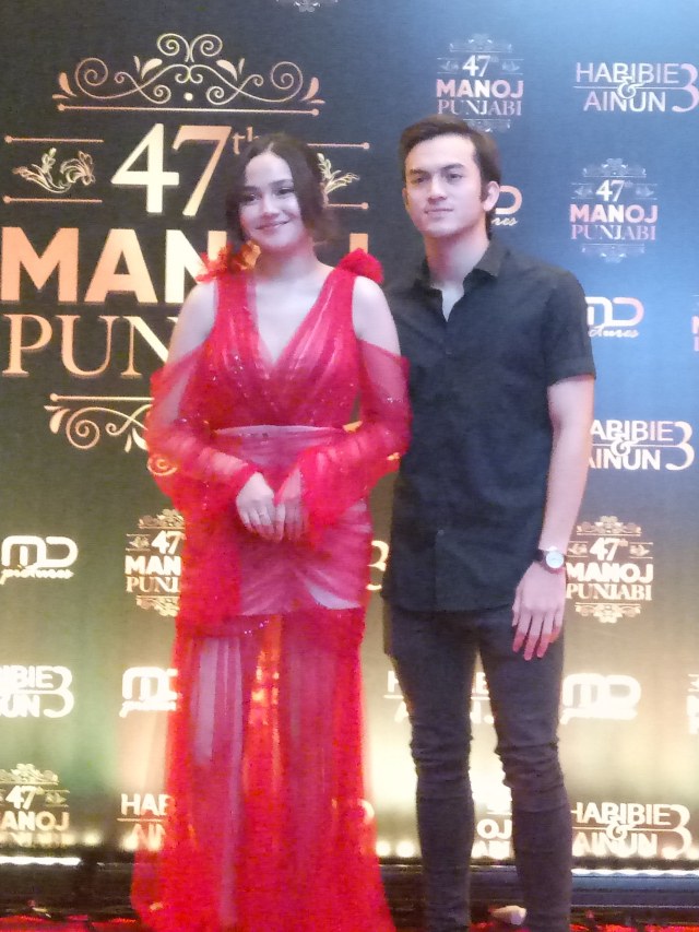 Syifa Hadju dan Rizky Nazar ditemui di Djakarta Theatre, Jakarta Pusat, Sabtu (8/12). Foto: D.N Mustika Sari/kumparan 