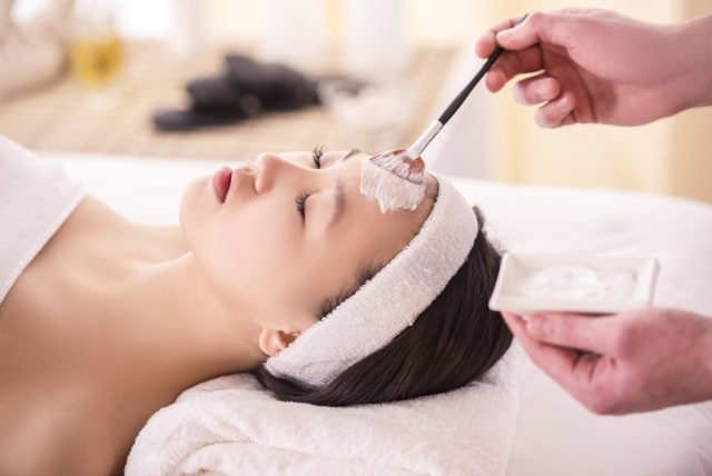 Jangan Terlalu Sering, Ini Jadwal Facial yang Disarankan oleh Dermatolog. Foto: Shutterstock