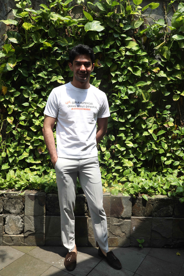 Pemain film Imperfect Reza Rahadian saat berkunjung ke kantor kumparan, Senin (9/12). Foto: Faisal Rahman/kumparan