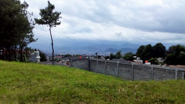 Salah satu perumahan di kawasan Bandung Utara (Foto: RAF)