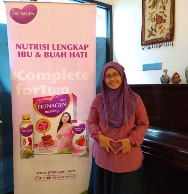 Saya di acara Mom's Mingle Prenagen di Surabaya