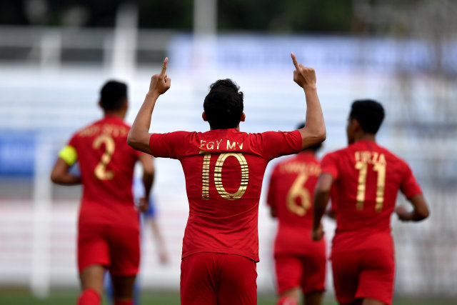 Selebrasi pemain Timnas U-23 Indonesia Egy Maulana Vikri usai mencetak gol ke gawang Timnas Thailand pada SEA Games 2019 di Stadion Rizal Memorial, Filipina.  Foto: ANTARA FOTO/Sigid Hermawan 