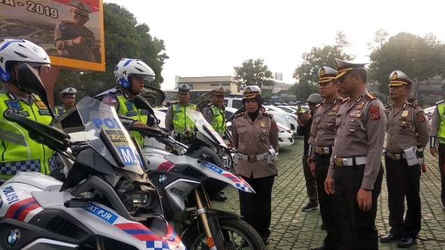 Direktorat Lalu Lintas Polda Jabar mengerahkan personelnya dalam melaksanakan Operasi Lilin Lodaya 2019. Foto: Rachmadi Rasyad/kumparan