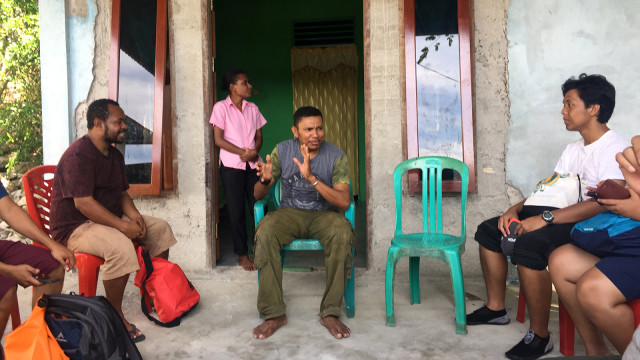 Kepala Kampung Air Besar, Fakfak, Halim Syamsu. Foto: Agaton Kenshanahan