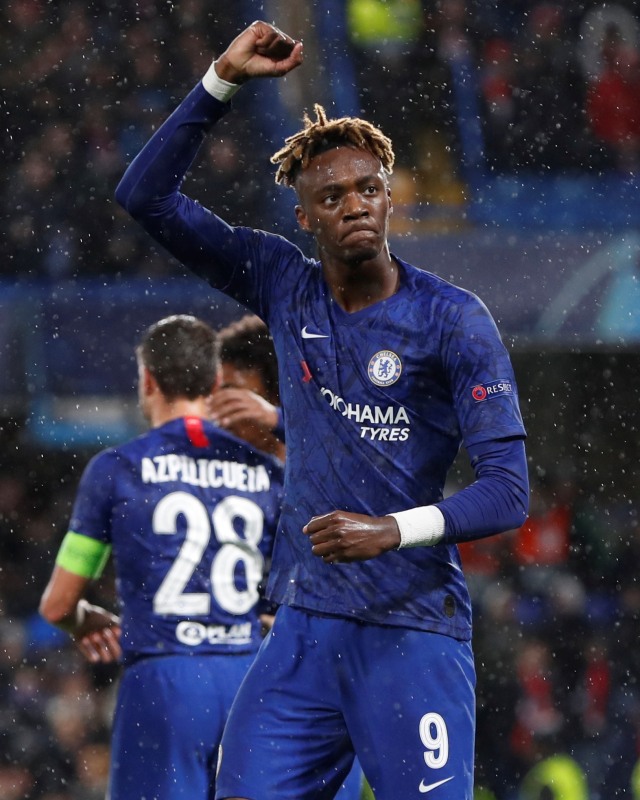 Tammy Abraham saat merayakan golnya ke gawang Lille. Foto: Reuters/Paul Childs