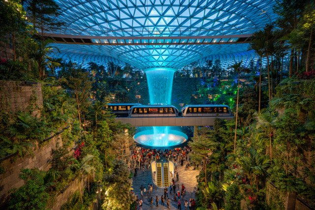 com-Jewel Changi di Singapura. Foto: Shutterstock.
