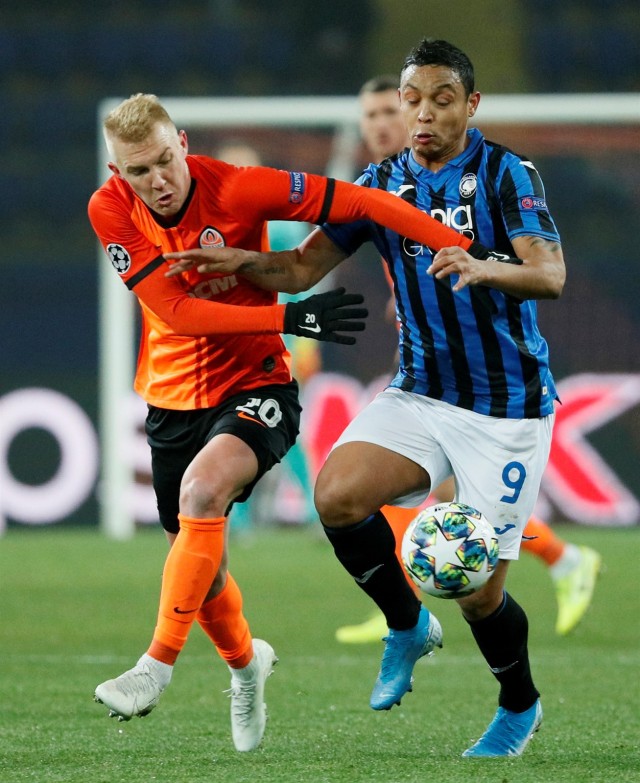 Atalanta menang 3-0 atas Shakhtar, meloloskan mereka ke fase gugur Liga Champions untuk pertama kalinya. Foto: Gleb Garnich/Reuters
