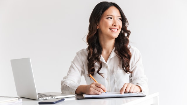 Ilustrasi perempuan karier. Foto: Shutter Stock